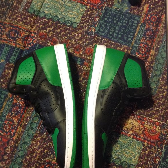 Jordan  Access Men\'s Black, Green & White Leather Sneakers - 11.5 - New in Box main image 7